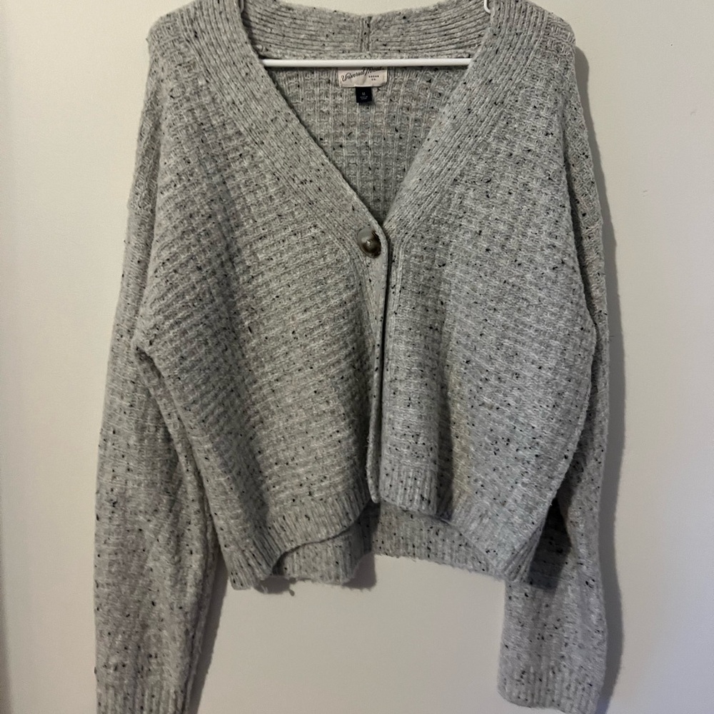 Universal Threads Sweater